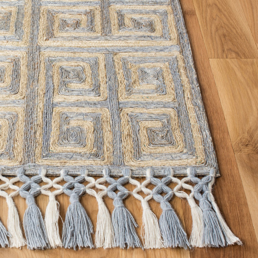 SAFAVIEH Sahara SAH410F Handmade Grey / Beige Rug Image 6