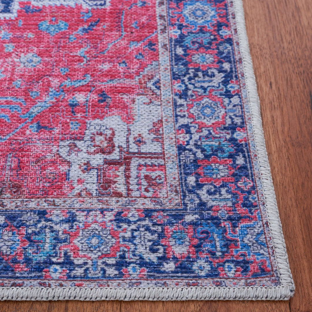 SAFAVIEH Serapi Collection SEP323Q Red / Navy Rug Image 7