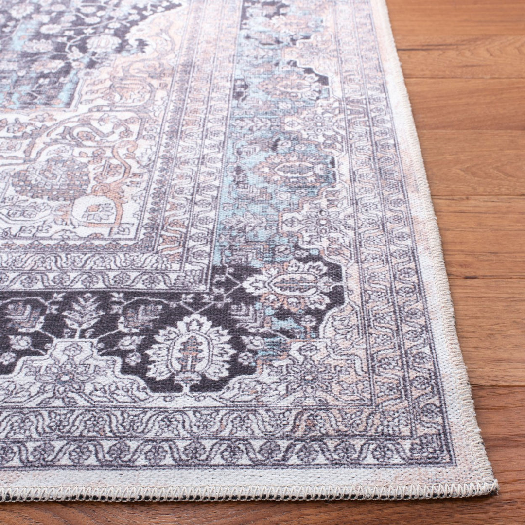 SAFAVIEH Serapi Collection SEP532A Ivory / Light Blue Rug Image 7