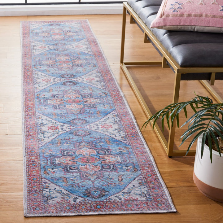 SAFAVIEH Serapi Collection SEP537M Blue / Ivory Rug Image 2