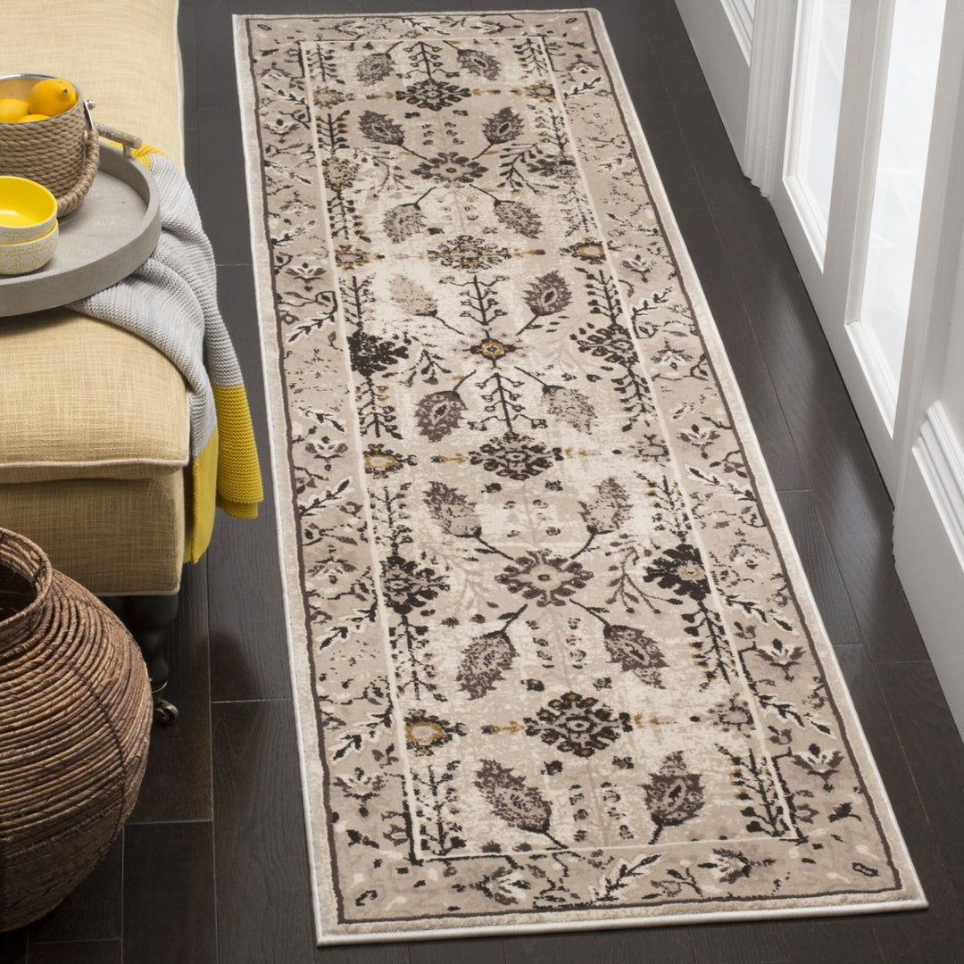 SAFAVIEH Serenity Collection SER208F Creme / Brown Rug Image 2