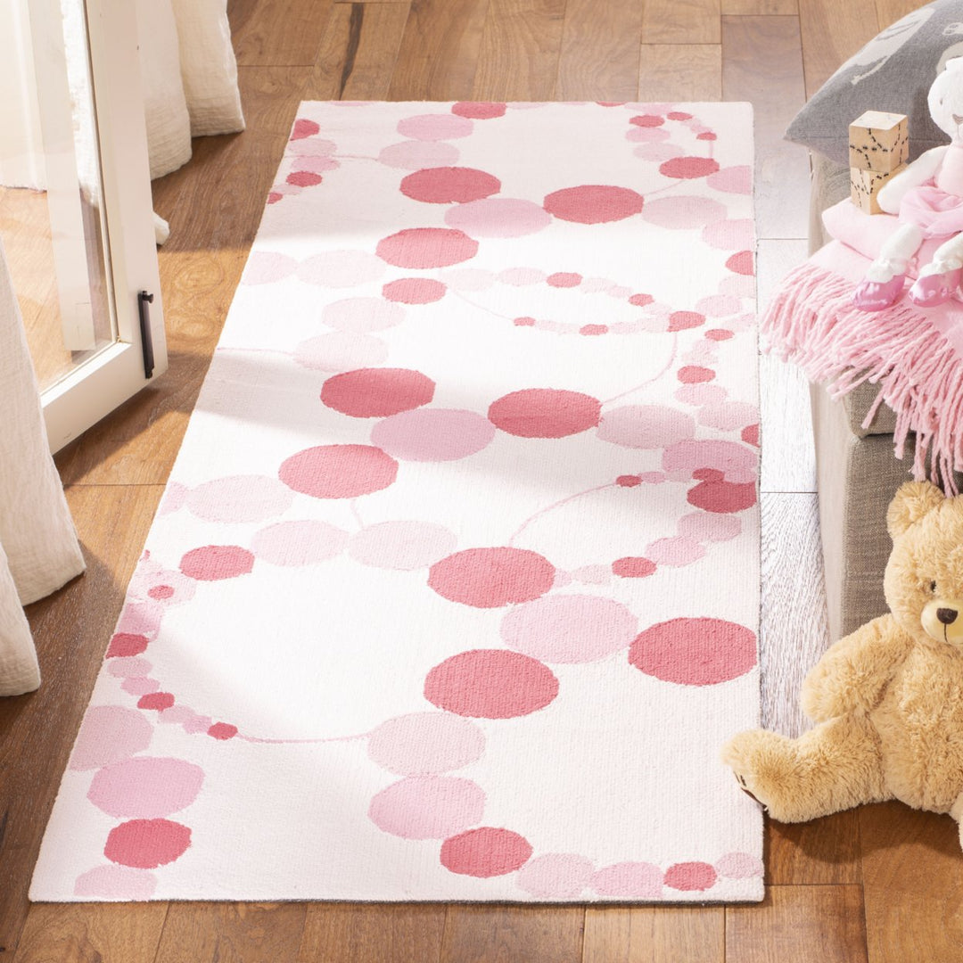 SAFAVIEH Kids Collection SFK214A Handmade Ivory/Pink Rug Image 3