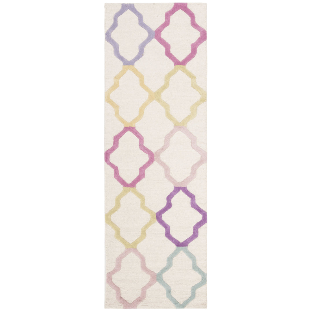 SAFAVIEH Kids SFK102A Handmade Ivory / Multi Rug Image 4