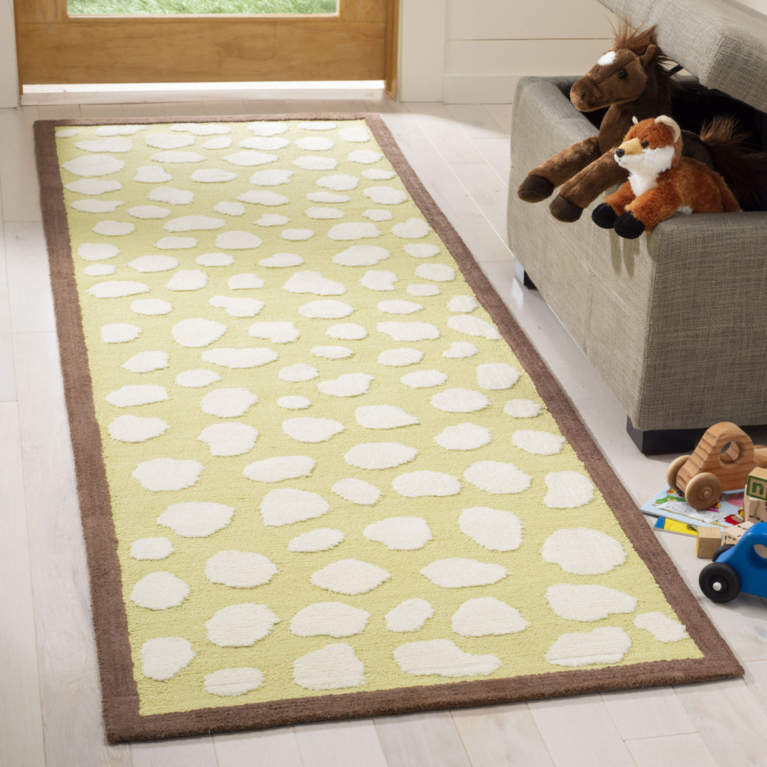 SAFAVIEH Kids SFK219A Handmade Green / Ivory Rug Image 2