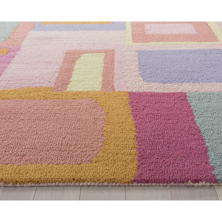 SAFAVIEH Kids Collection SFK317A Handmade Pink/Multi Rug Image 5