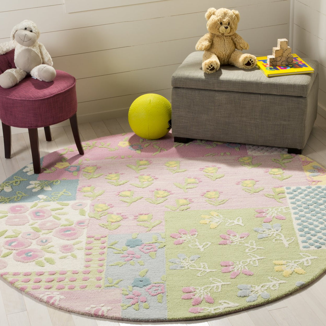 SAFAVIEH Kids Collection SFK321A Handmade Pink/Multi Rug Image 2