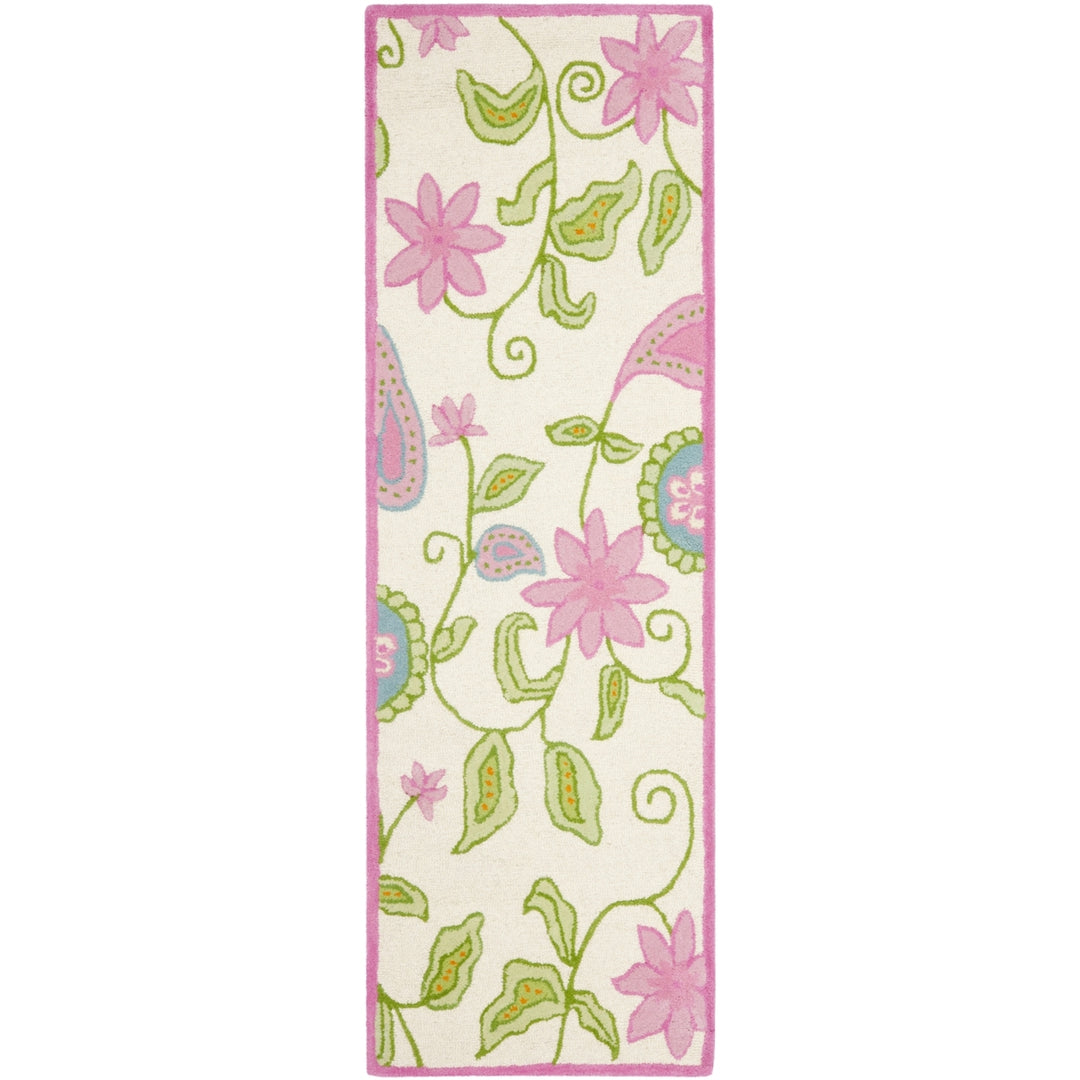 SAFAVIEH Kids Collection SFK351A Handmade Ivory/Pink Rug Image 3