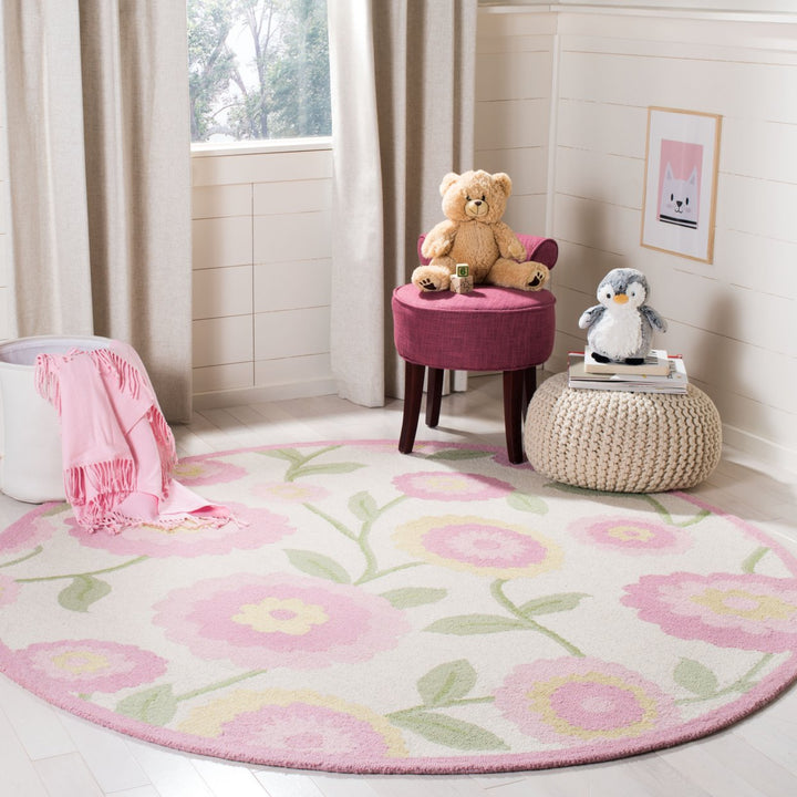 SAFAVIEH Kids Collection SFK355A Handmade Ivory/Pink Rug Image 2