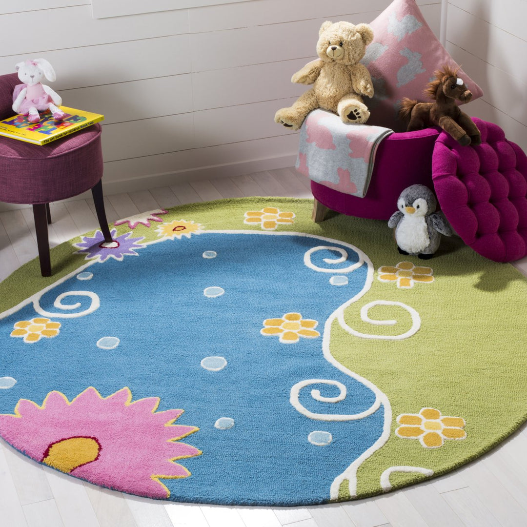 SAFAVIEH Kids Collection SFK383A Handmade Blue/Green Rug Image 2