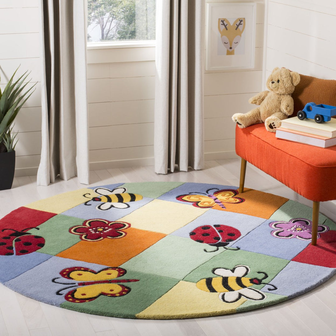 SAFAVIEH Kids Collection SFK753A Handmade Multi Rug Image 2