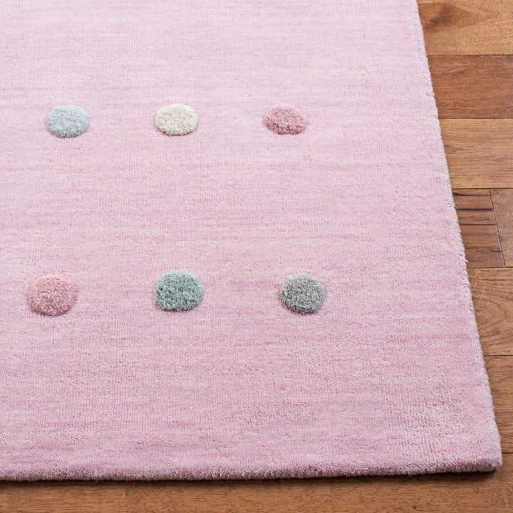 SAFAVIEH Kids Collection SFK803U Handmade Light Pink Rug Image 7