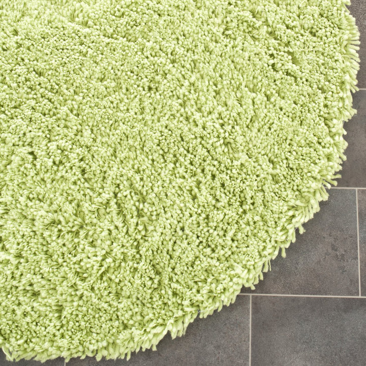 SAFAVIEH Classic Shag SG240B Handmade Lime Rug Image 1