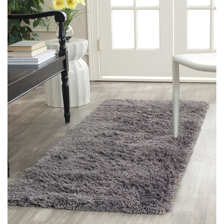 SAFAVIEH Classic Shag SG240G Handmade Grey Rug Image 3