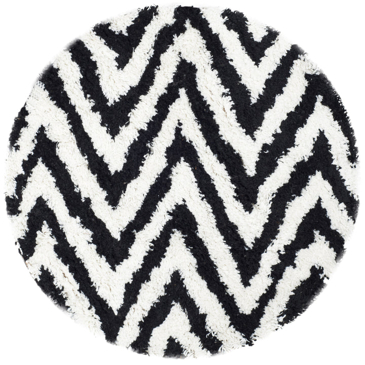 SAFAVIEH Chevron Shag SG250B Handmade Ivory / Black Rug Image 4