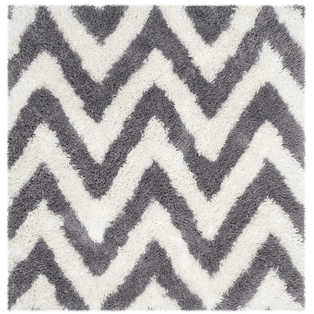 SAFAVIEH Chevron Shag SG250C Handmade Ivory / Grey Rug Image 5