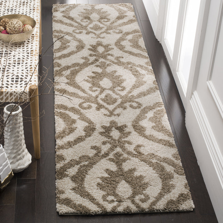 SAFAVIEH Florida Shag SG469-1113 Cream / Beige Rug Image 9