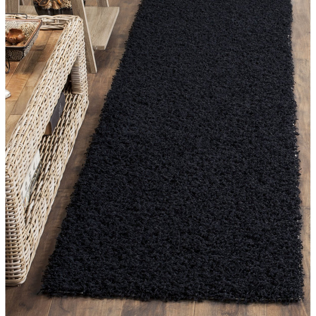 SAFAVIEH Monterey Shag SG851B Handmade Black Rug Image 3