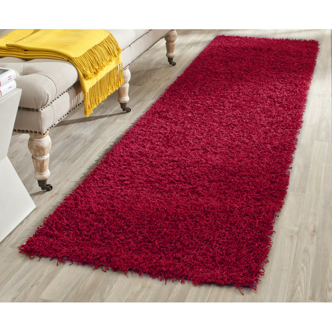 SAFAVIEH Monterey Shag Collection SG851R Handmade Red Rug Image 3