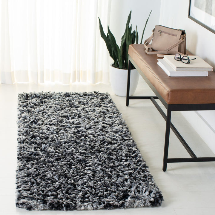 SAFAVIEH Rio Shag SG960H Handmade Black / Ivory Rug Image 3