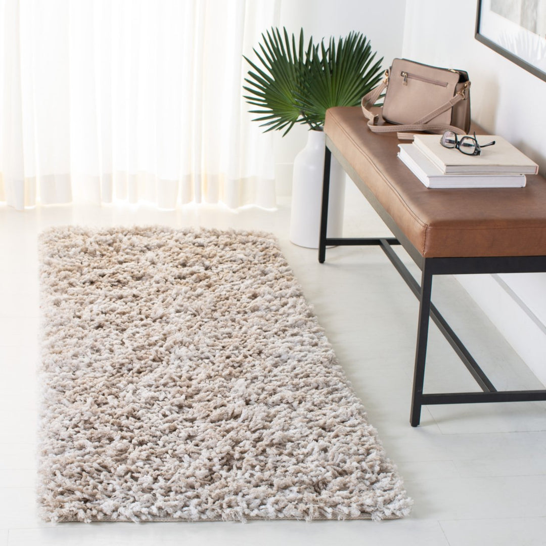 SAFAVIEH Rio Shag SG960B Handmade Beige / Ivory Rug Image 3