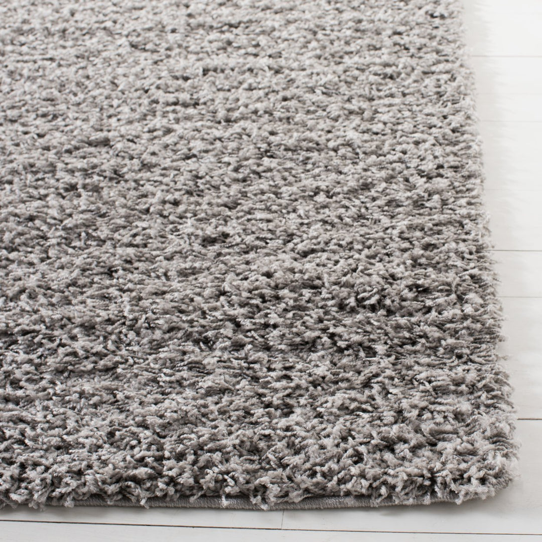 SAFAVIEH Athens Shag Collection SGAS119F Light Grey Rug Image 5