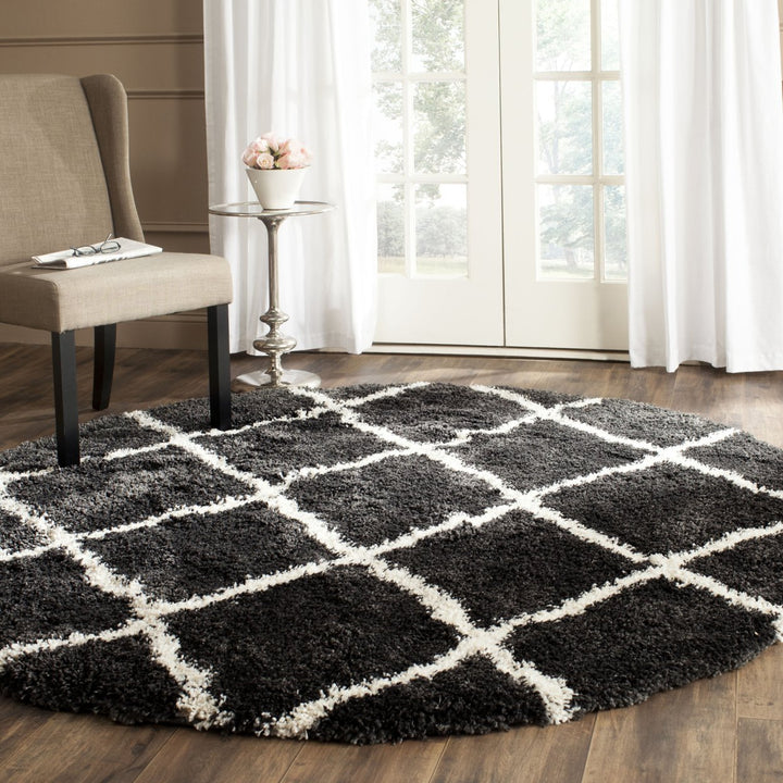 SAFAVIEH Belize Shag SGB489C Charcoal / Ivory Rug Image 2