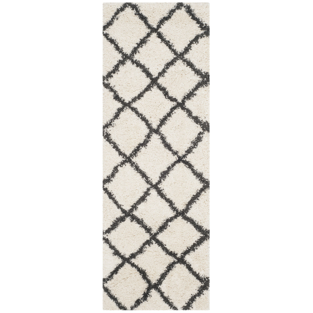 SAFAVIEH Belize Shag SGB489B Ivory / Charcoal Rug Image 5