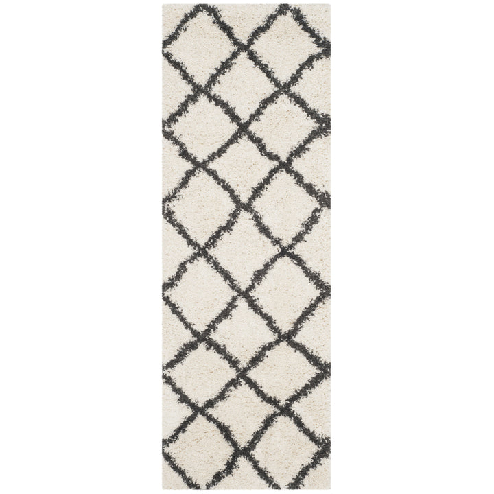 SAFAVIEH Belize Shag SGB489B Ivory / Charcoal Rug Image 5