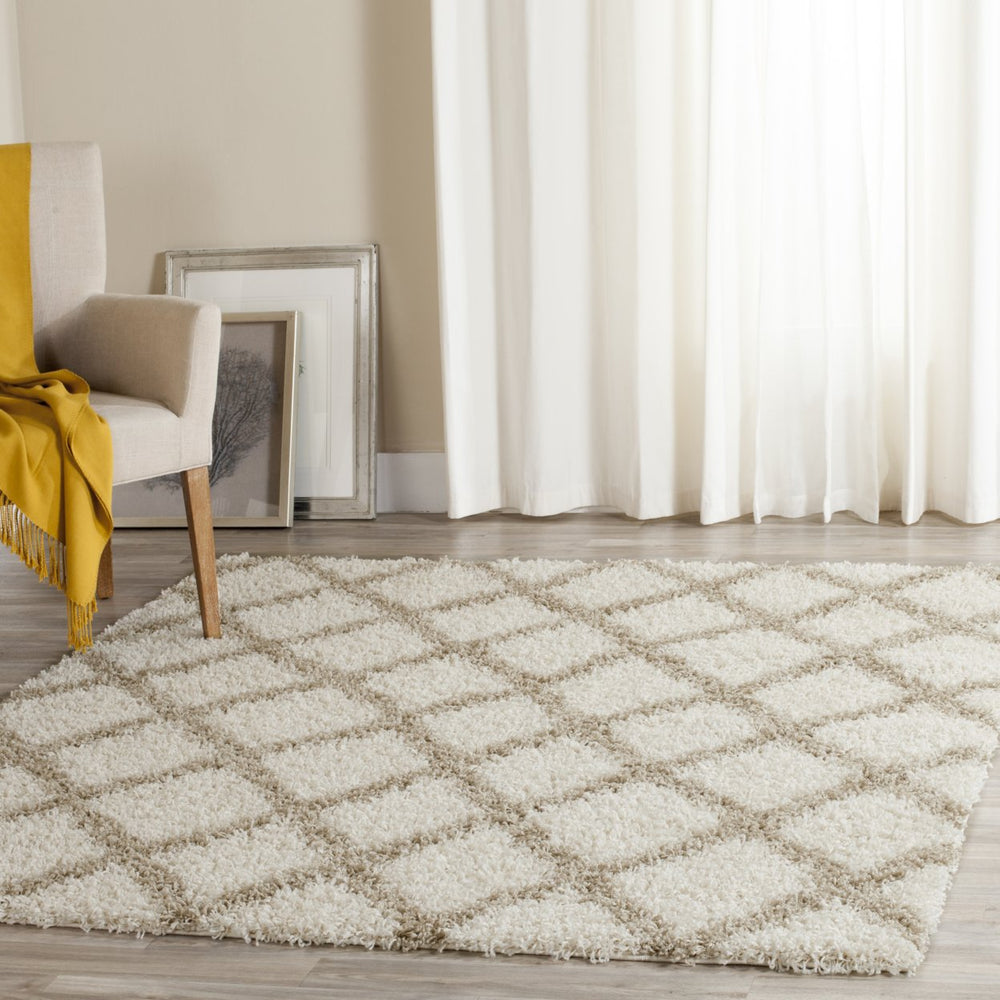 SAFAVIEH Dallas Shag SGD258B Ivory / Beige Rug Image 2