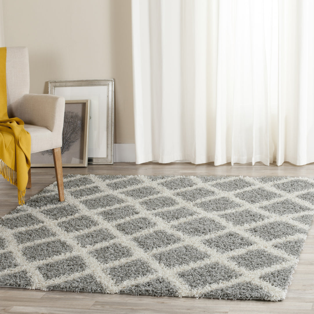 SAFAVIEH Dallas Shag SGD258G Grey / Ivory Rug Image 8