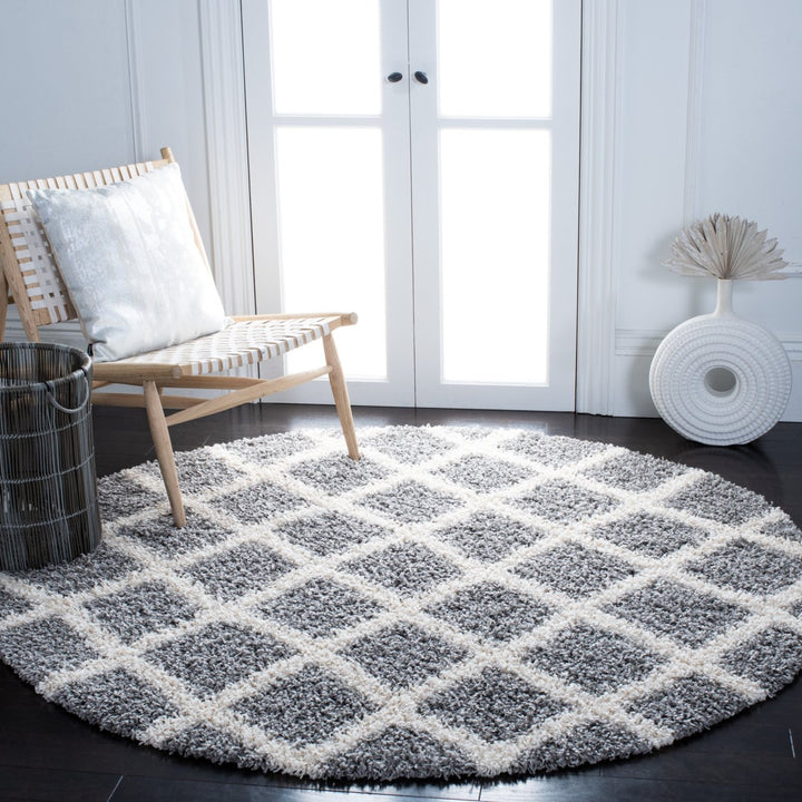 SAFAVIEH Dallas Shag SGD258G Grey / Ivory Rug Image 9