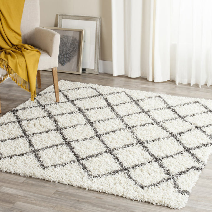 SAFAVIEH Dallas Shag SGD258H Ivory/Dark Grey Rug Image 9