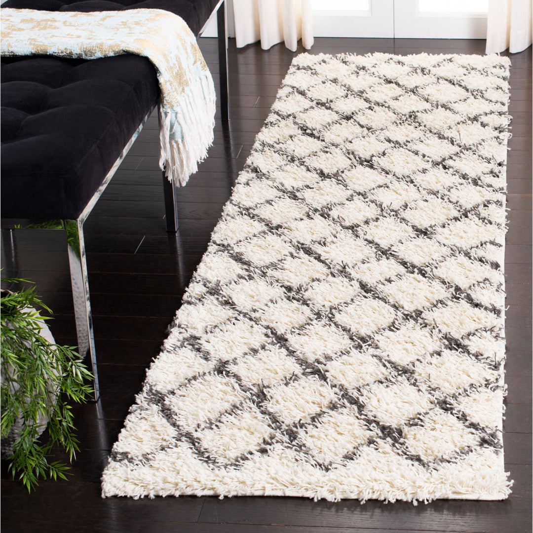 SAFAVIEH Dallas Shag SGD258H Ivory/Dark Grey Rug Image 11