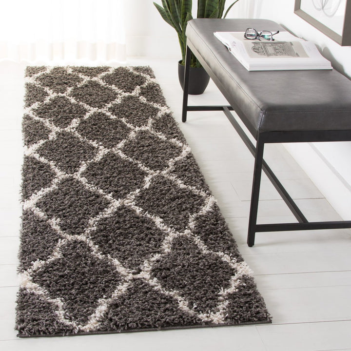 SAFAVIEH Dallas Shag SGDS257A Dark Grey/Ivory Rug Image 3