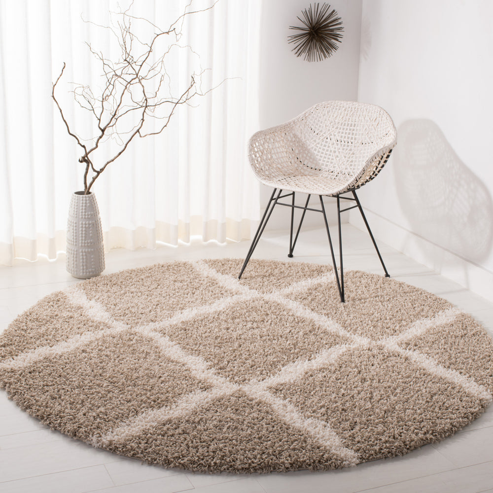 SAFAVIEH Dallas Shag SGDS257D Beige / Ivory Rug Image 2