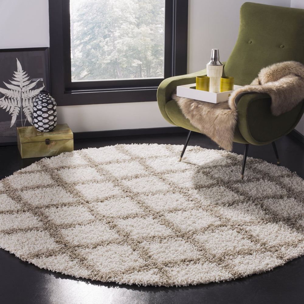 SAFAVIEH Dallas Shag SGDS258B Ivory / Beige Rug Image 2