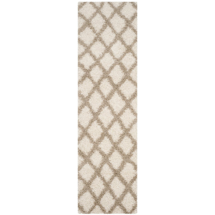 SAFAVIEH Dallas Shag SGDS258B Ivory / Beige Rug Image 1