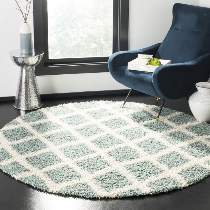 SAFAVIEH Dallas Shag SGDS258C Seafoam / Ivory Rug Image 2