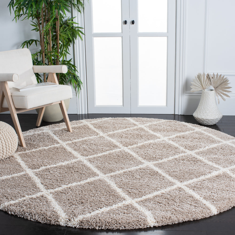 SAFAVIEH Hudson Shag Collection SGH222B Beige / Ivory Rug Image 2