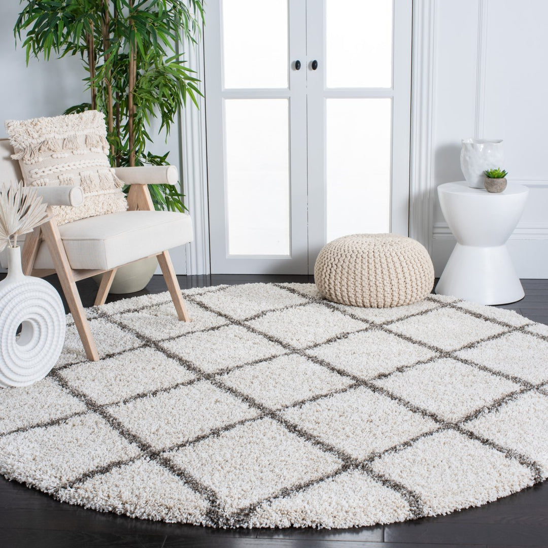 SAFAVIEH Hudson Shag Collection SGH222D Ivory / Grey Rug Image 3