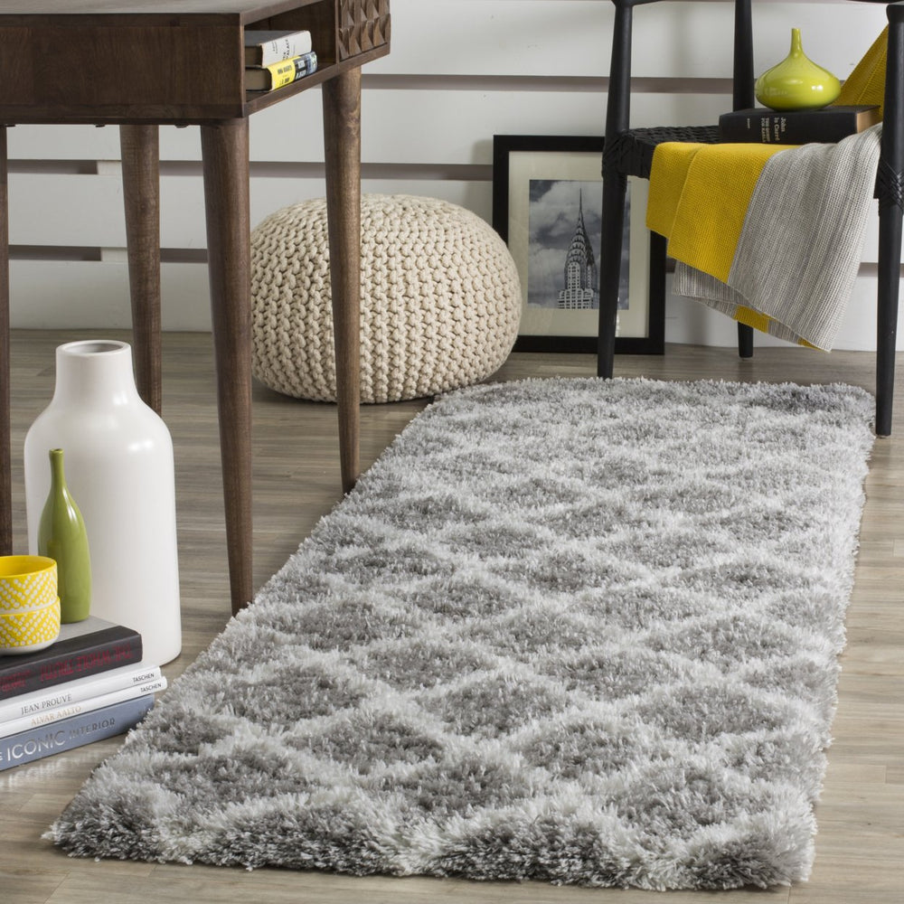 SAFAVIEH Indie Shag Collection SGI322B Grey / Ivory Rug Image 2