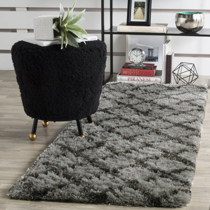 SAFAVIEH Indie Shag Collection SGI322S Grey/Dark Grey Rug Image 2