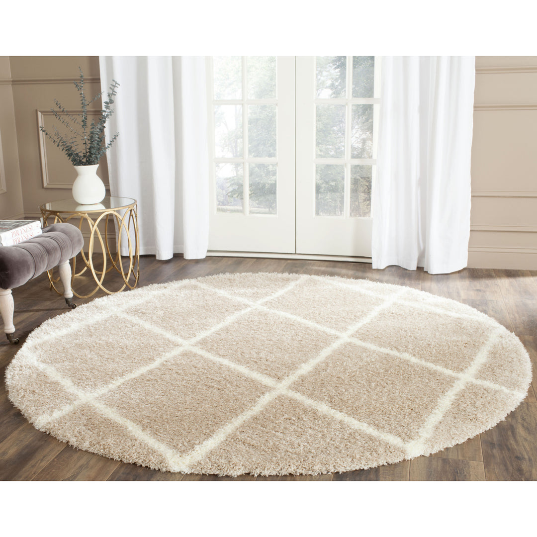 SAFAVIEH Montreal Shag SGM831C Beige / Ivory Rug Image 2