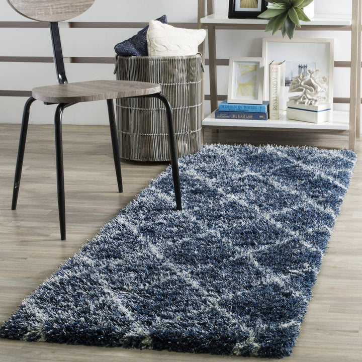 SAFAVIEH Montreal Shag Collection SGM831A Blue/Ivory Rug Image 3