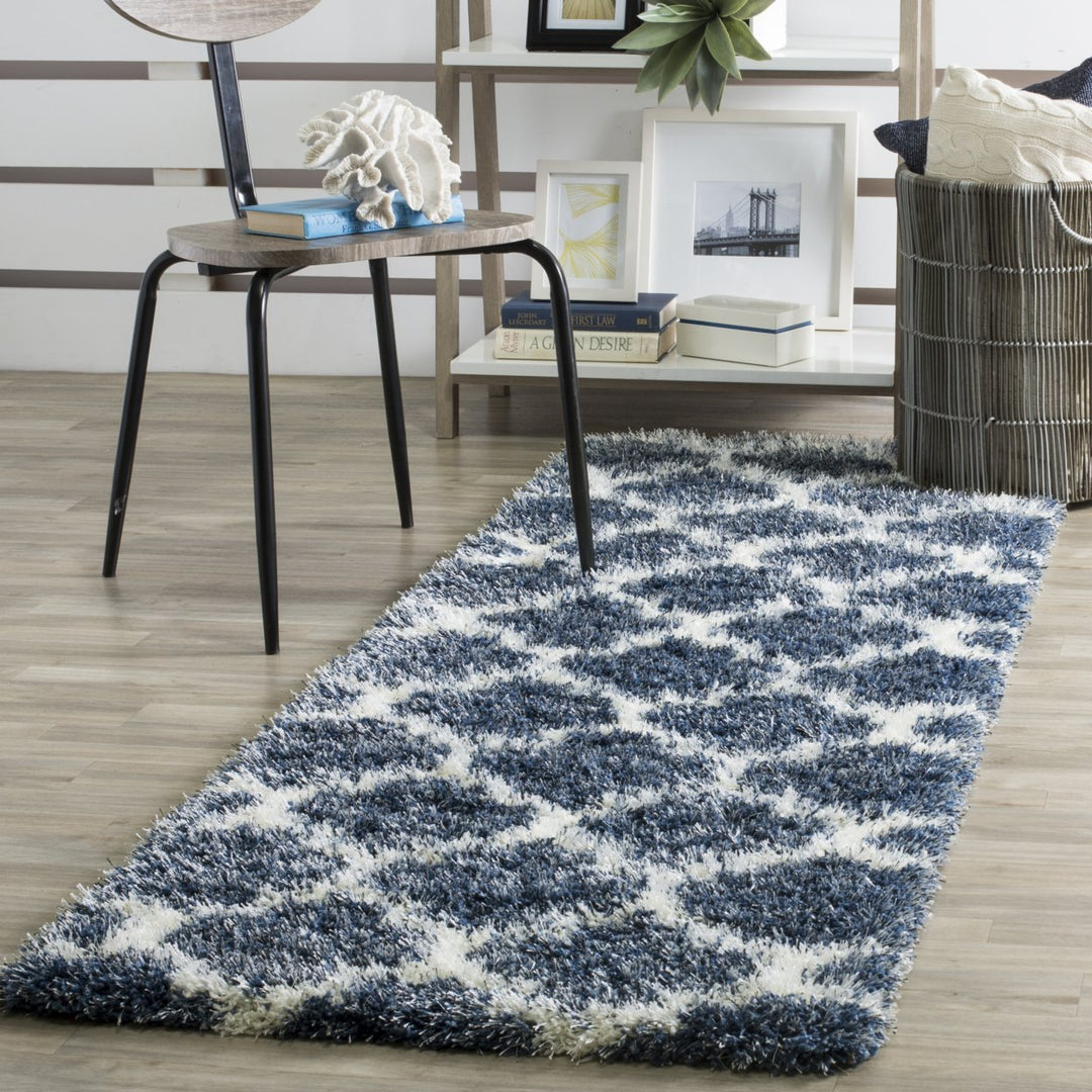 SAFAVIEH Montreal Shag Collection SGM832A Blue/Ivory Rug Image 3