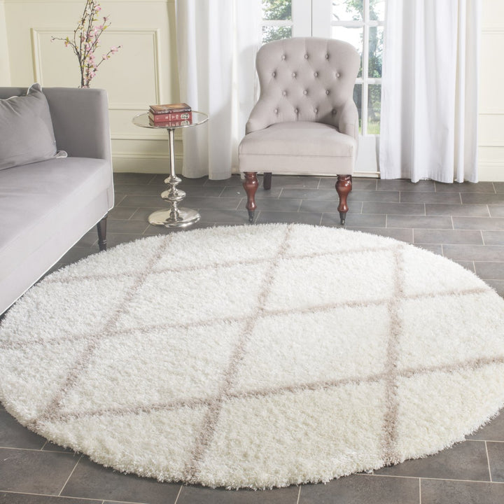 SAFAVIEH Montreal Shag SGM831F Ivory / Beige Rug Image 2