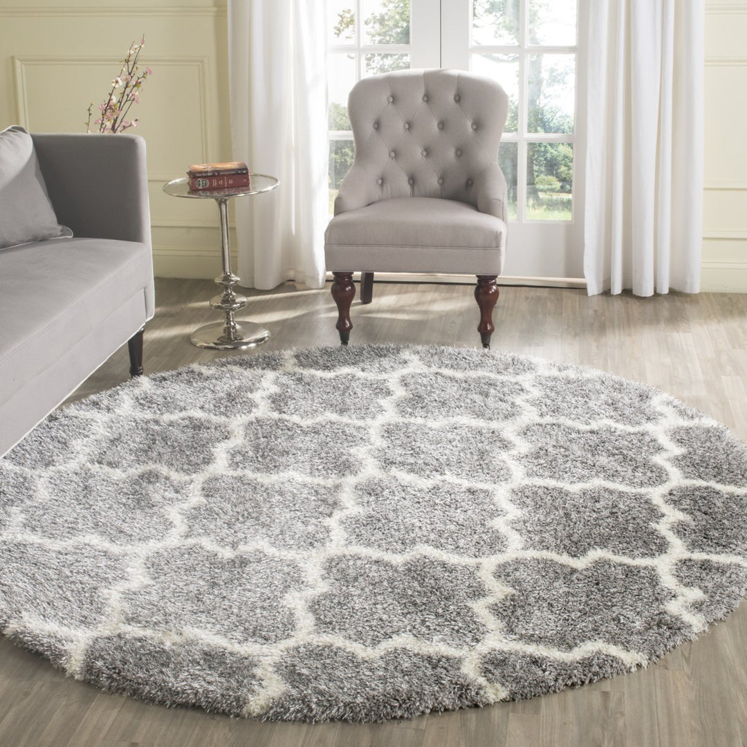 SAFAVIEH Montreal Shag Collection SGM832D Grey/Ivory Rug Image 2