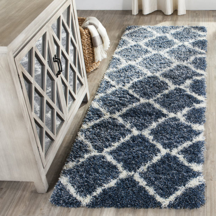 SAFAVIEH Montreal Shag Collection SGM866A Blue/Ivory Rug Image 3