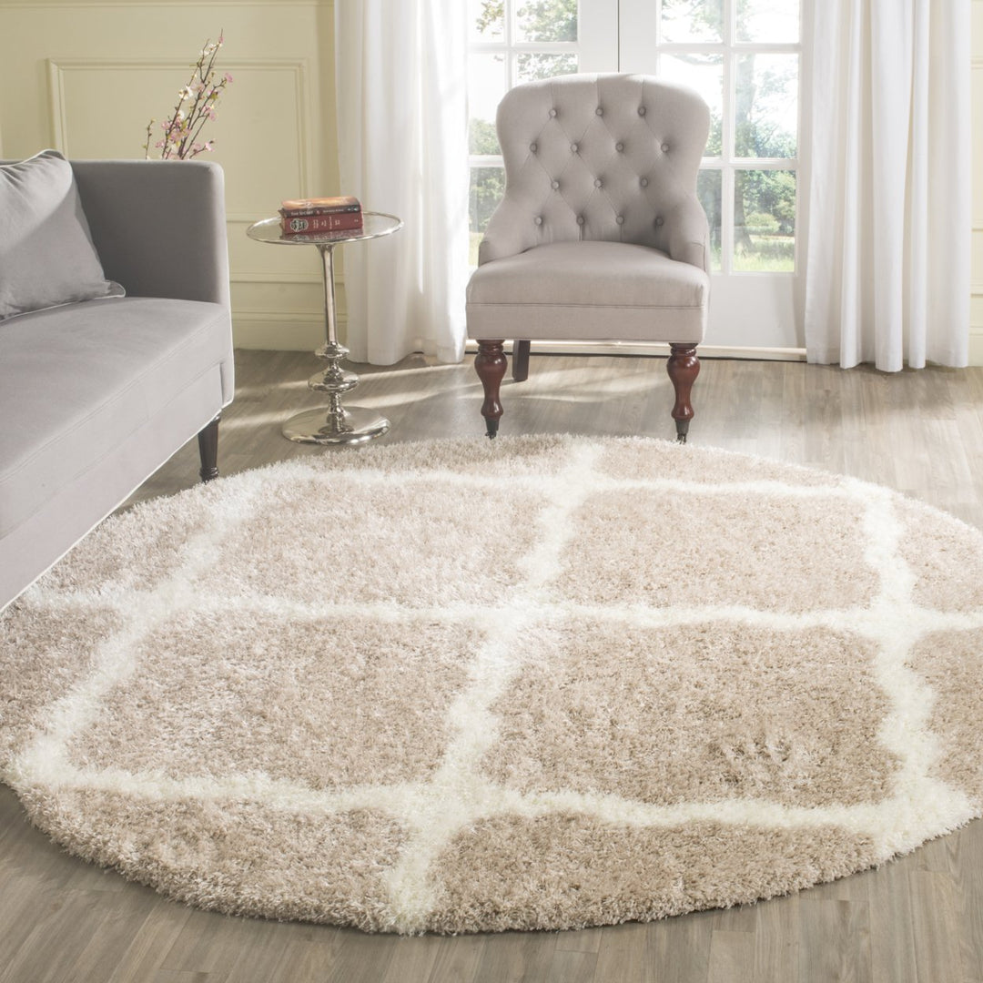 SAFAVIEH Montreal Shag SGM866C Beige / Ivory Rug Image 2