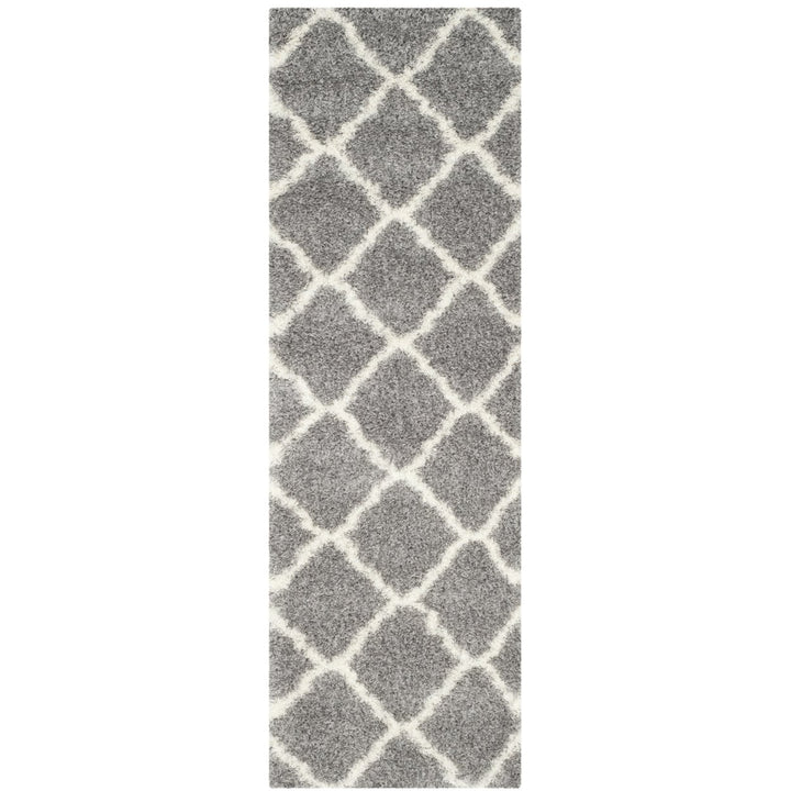 SAFAVIEH Montreal Shag Collection SGM866D Grey/Ivory Rug Image 5